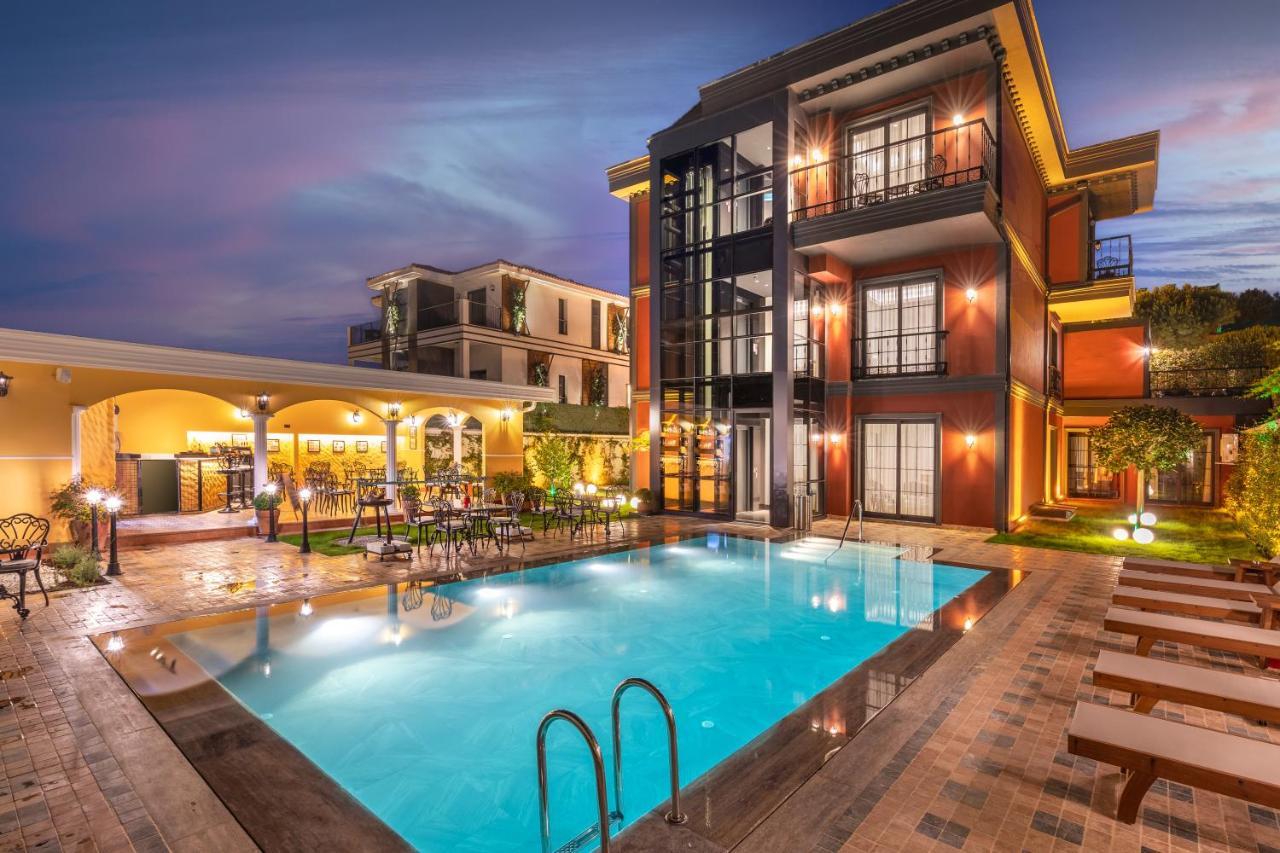 Motif Hotel Çeşme Luaran gambar