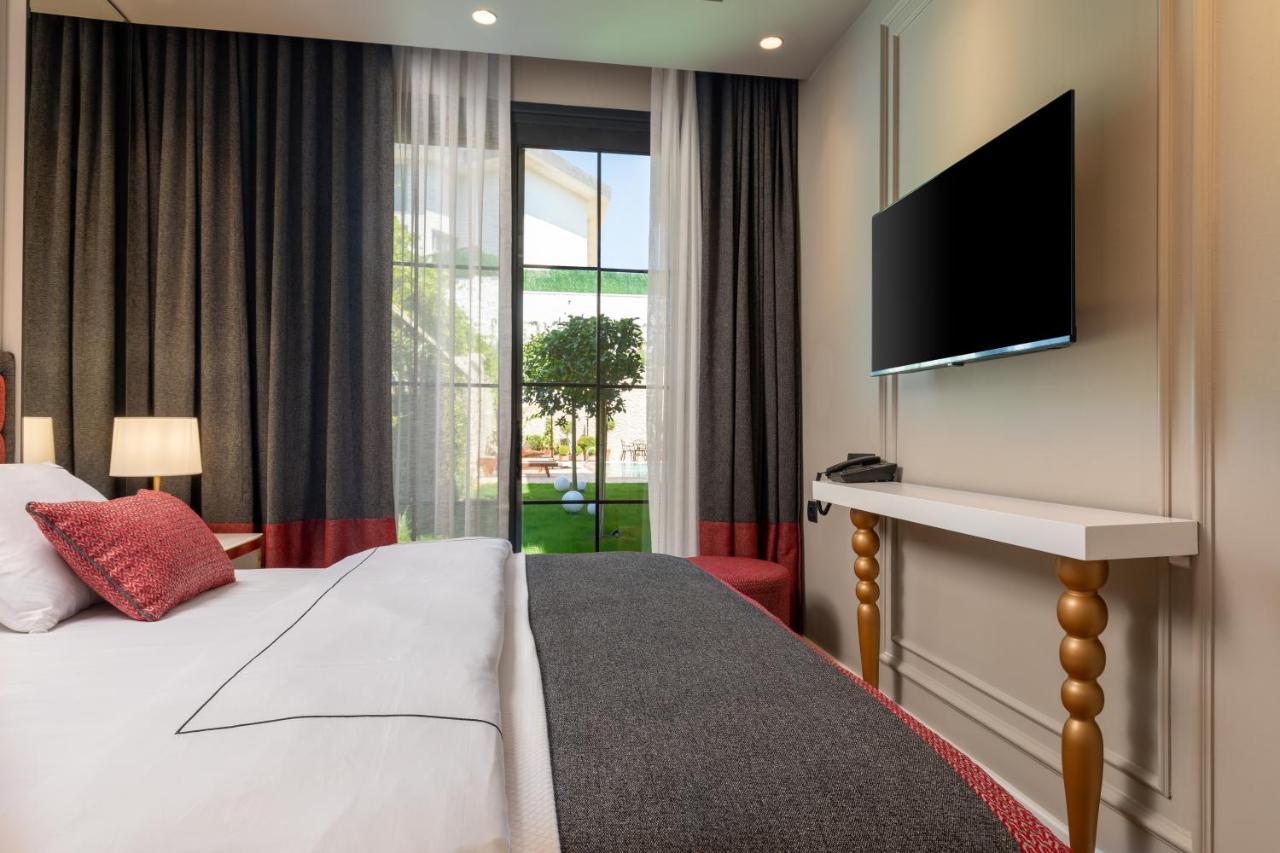 Motif Hotel Çeşme Luaran gambar