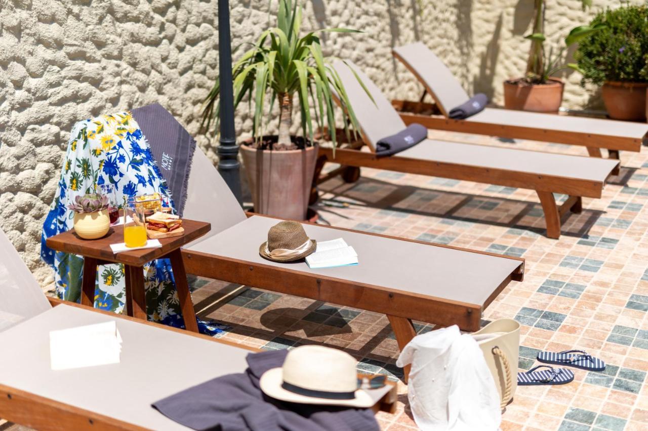 Motif Hotel Çeşme Luaran gambar