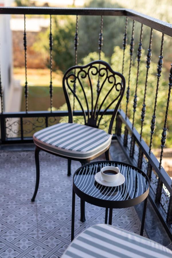 Motif Hotel Çeşme Luaran gambar